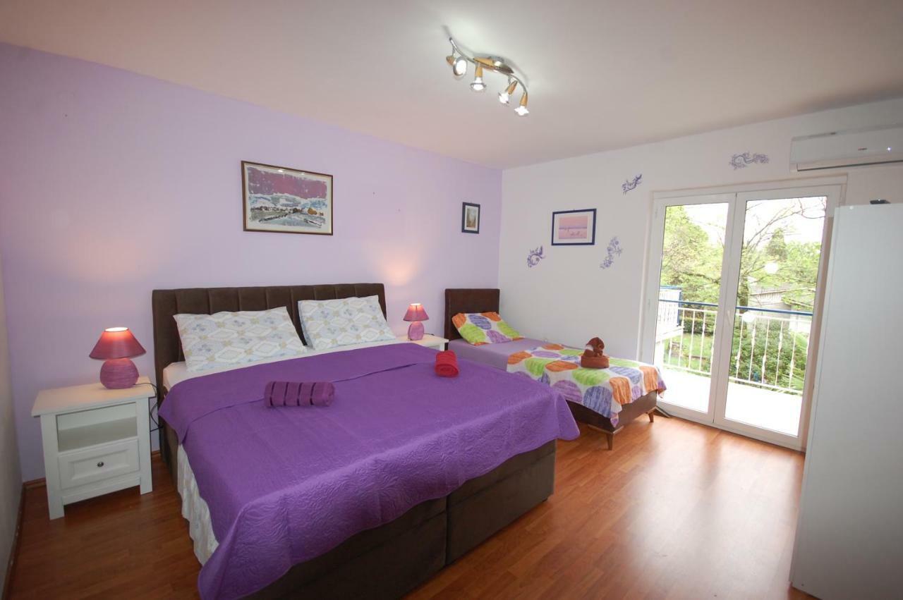 Apartment Mladan By El-Pi Tours Njivice Eksteriør billede