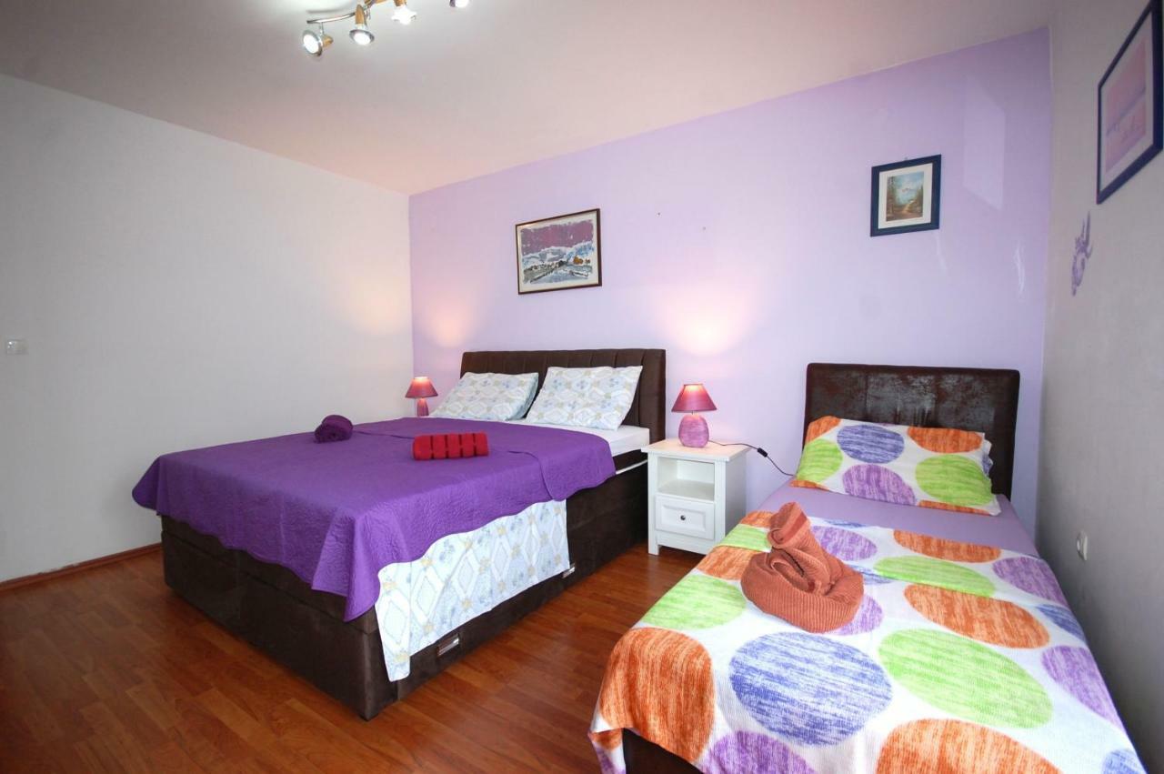 Apartment Mladan By El-Pi Tours Njivice Eksteriør billede